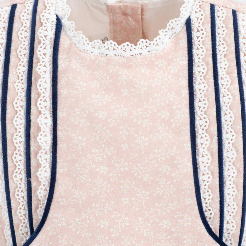 Wynn Girl Bubble