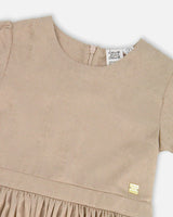 Short Sleeve Dress with Pleated Skirt Light Caramel