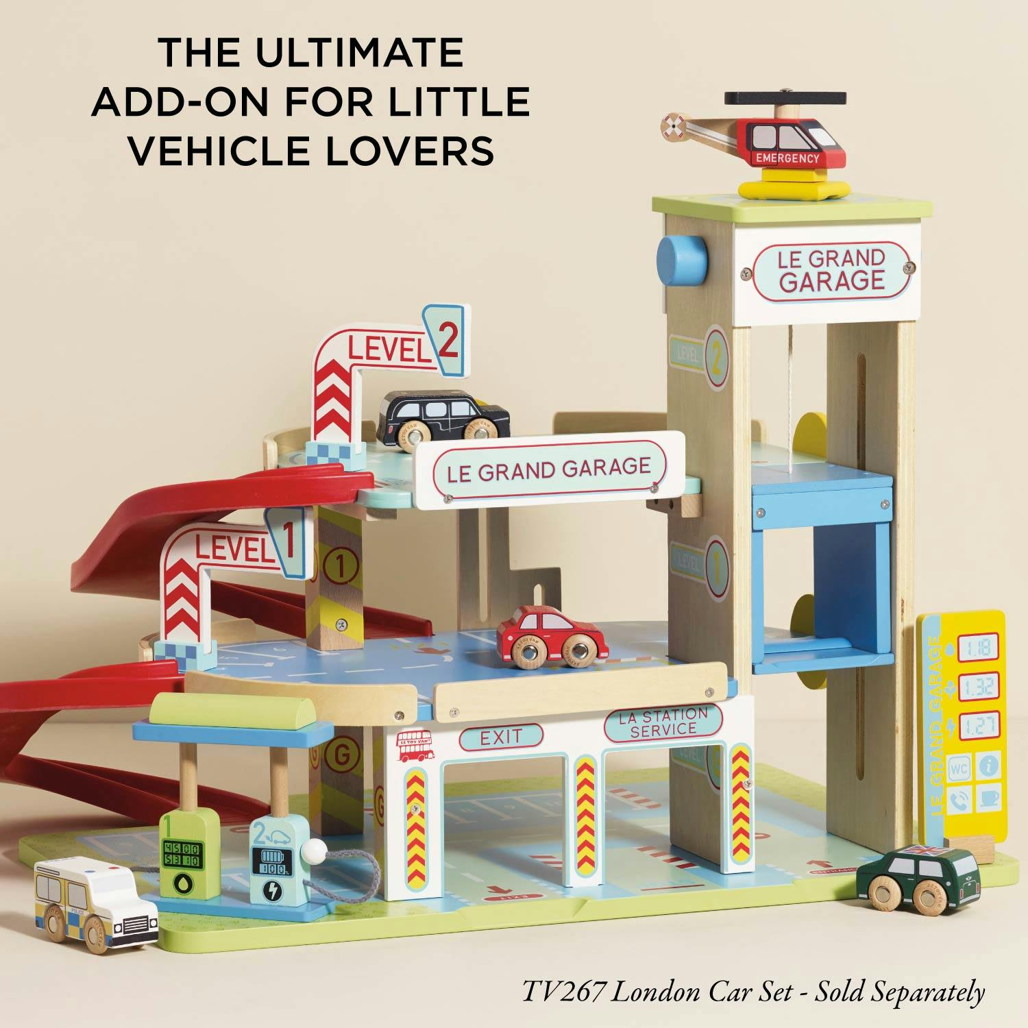 Le Grand Wooden Garage