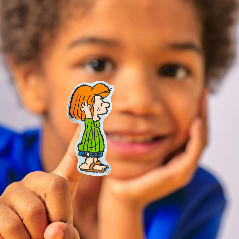 OOLY x Peanuts Coloring Activity & Sticker Kit - 8 Markers 8 Crayons