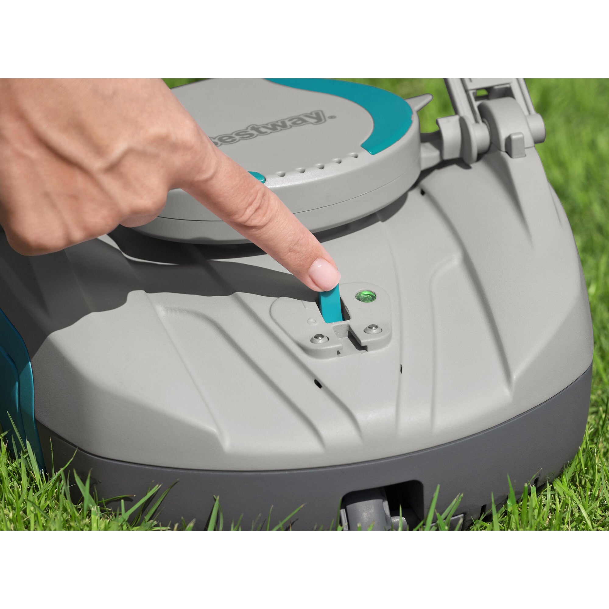 AquaTronix: G100 - Robotic Pool Vacuum