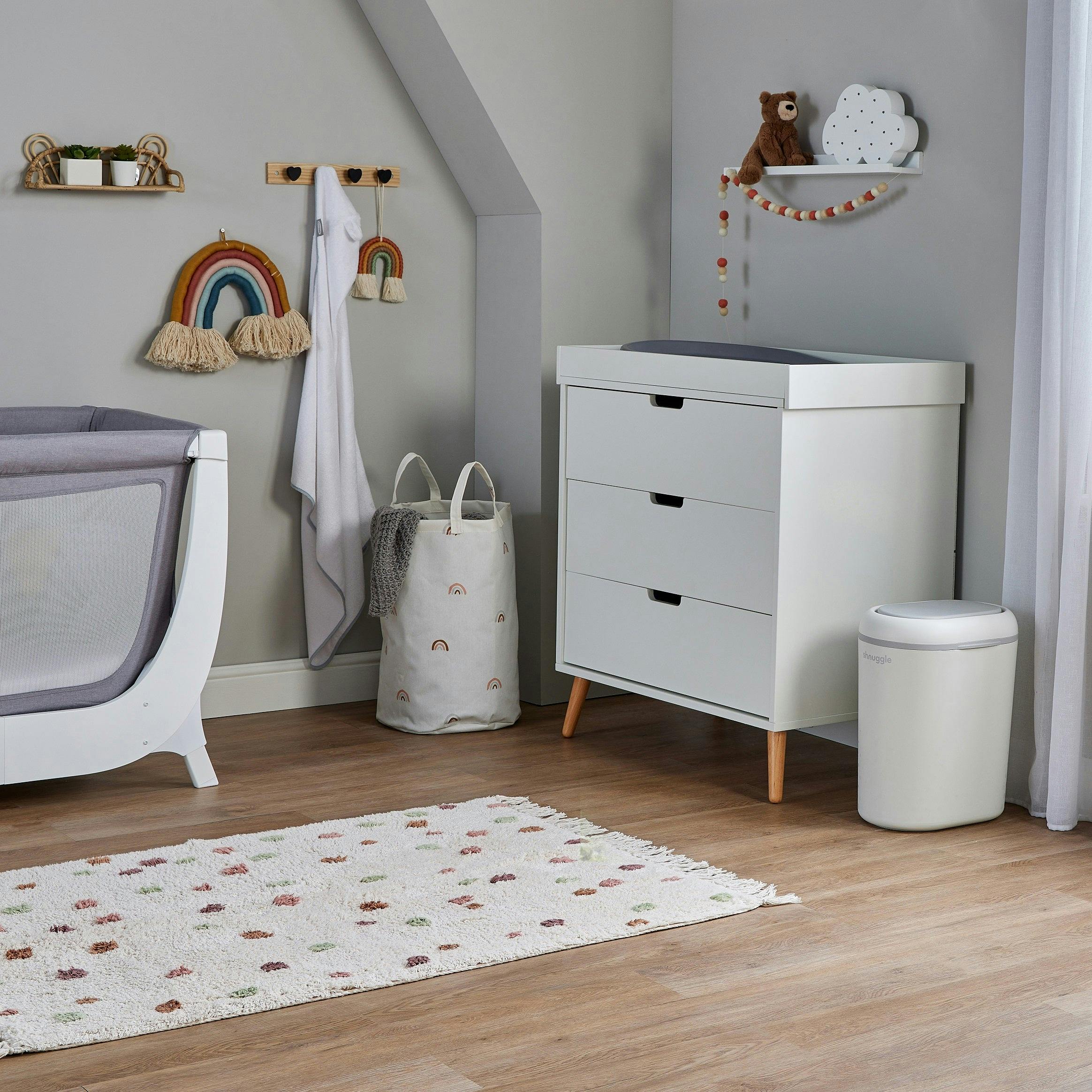 Shnuggle Eco-Touch Nappy Bin Diaper Pail + 30 Better Bag Liners