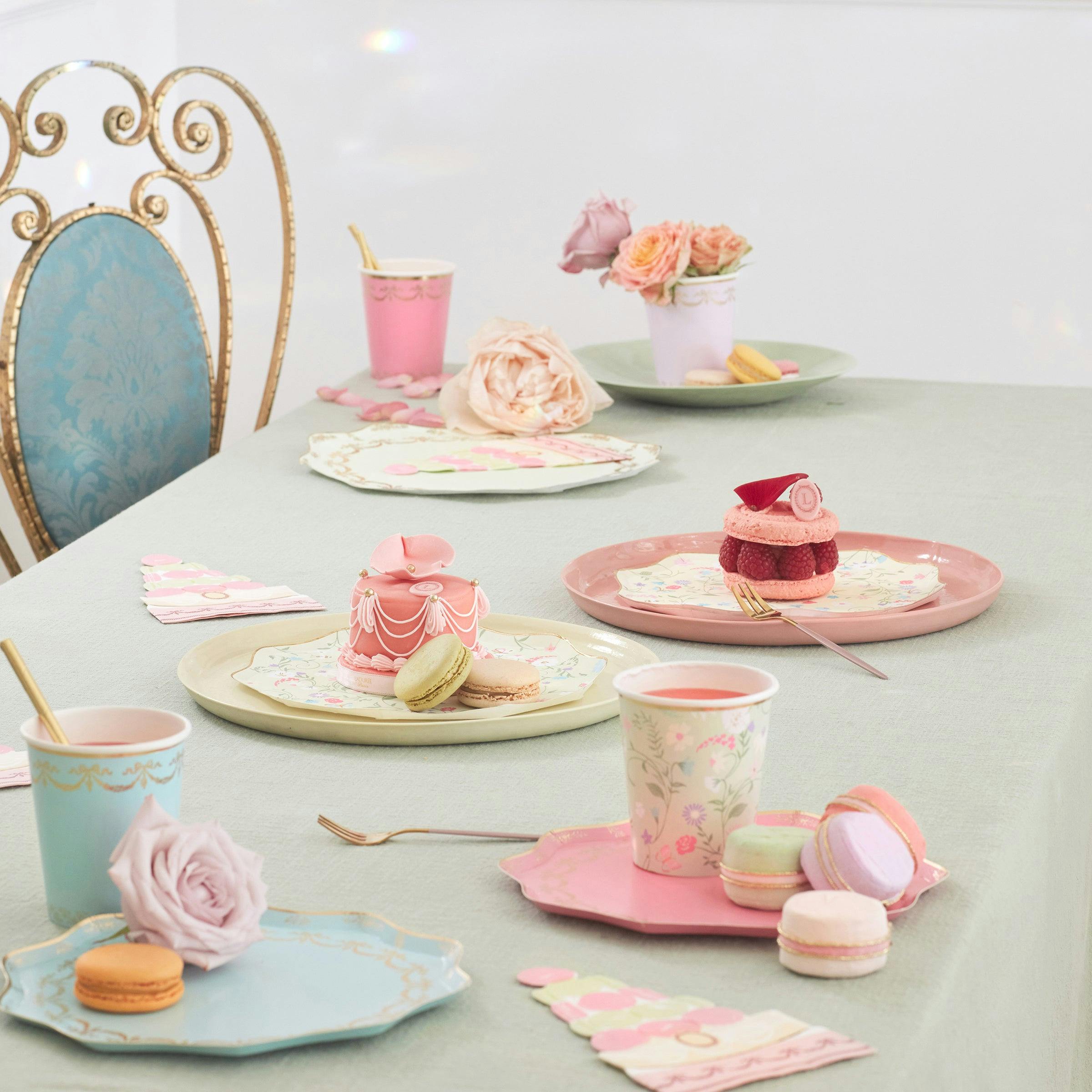 Meri Meri x Ladurée Paris Cups
