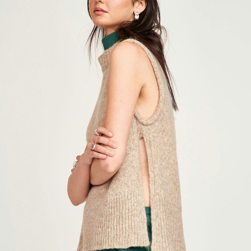 Aspen Open Side Vest in Camel