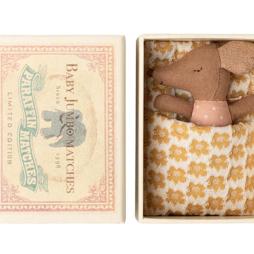 Sleepy wakey baby mouse in matchbox - Rose