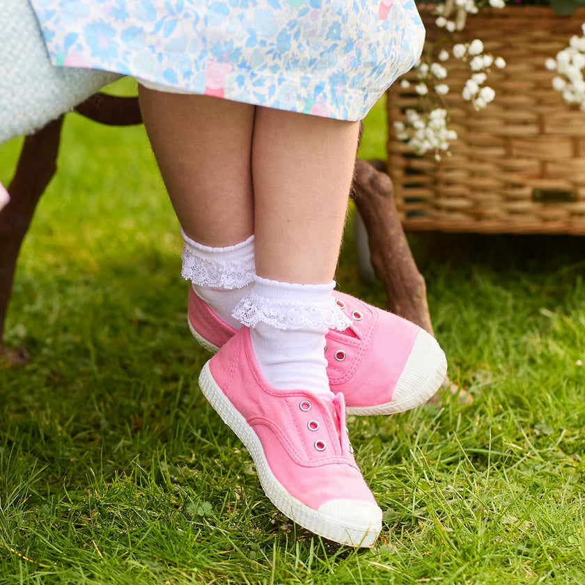 Hampton Canvas Plum Plimsolls in Bonbon Pink
