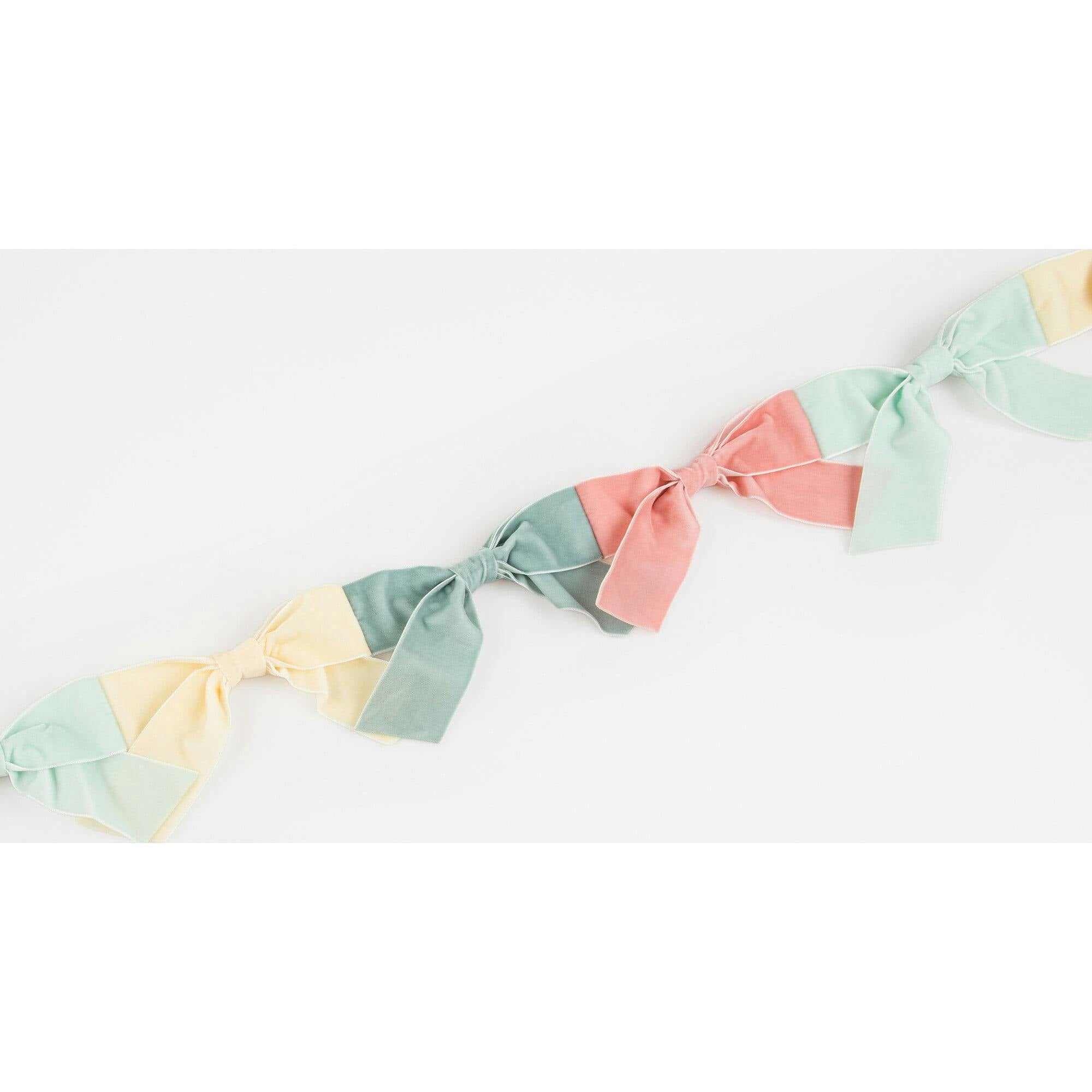 Velvet Bow Garland