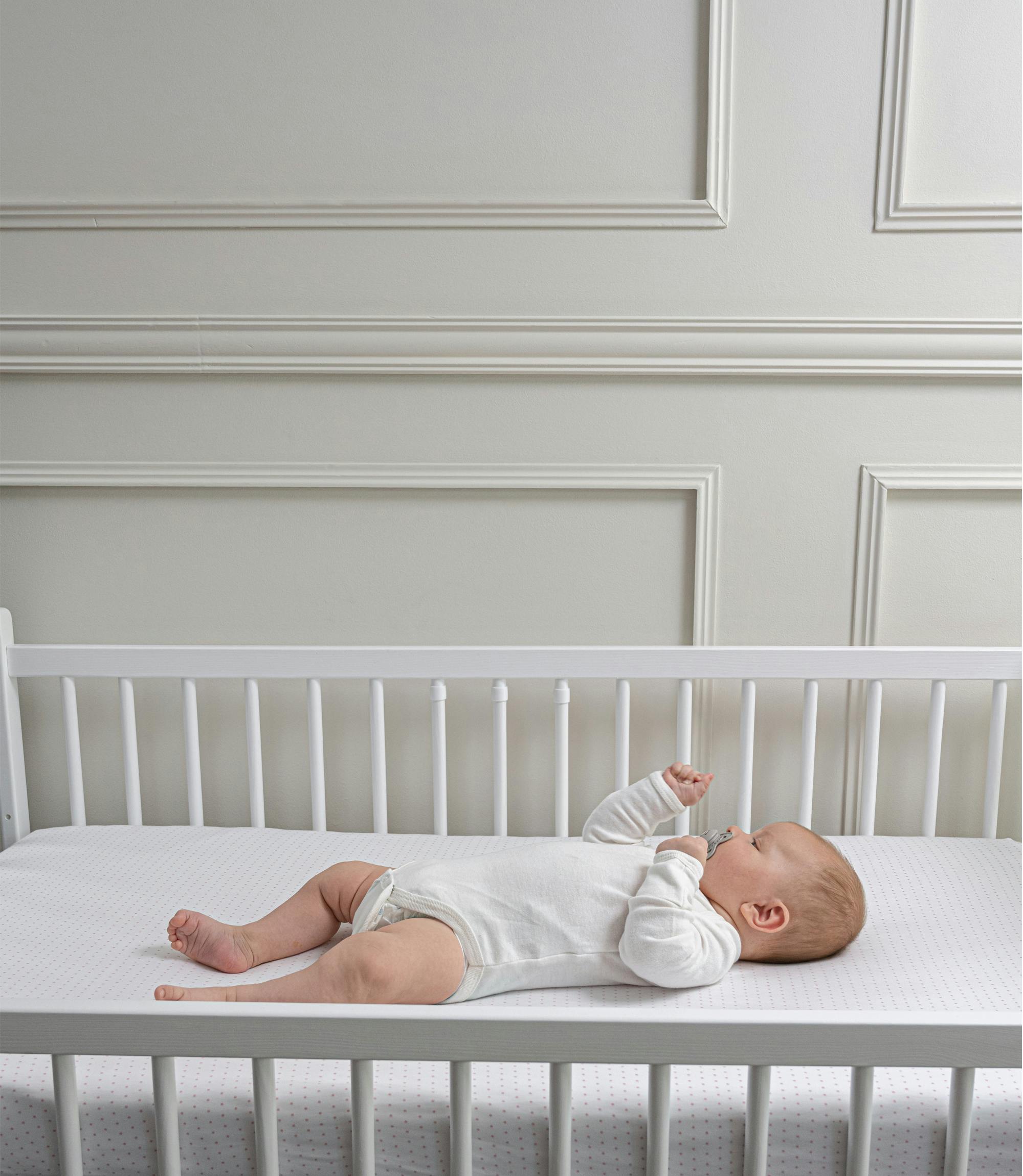 Peruvian Pima Cotton Mini Crib & Pack 'n Play Fitted Sheet – Pink Dots