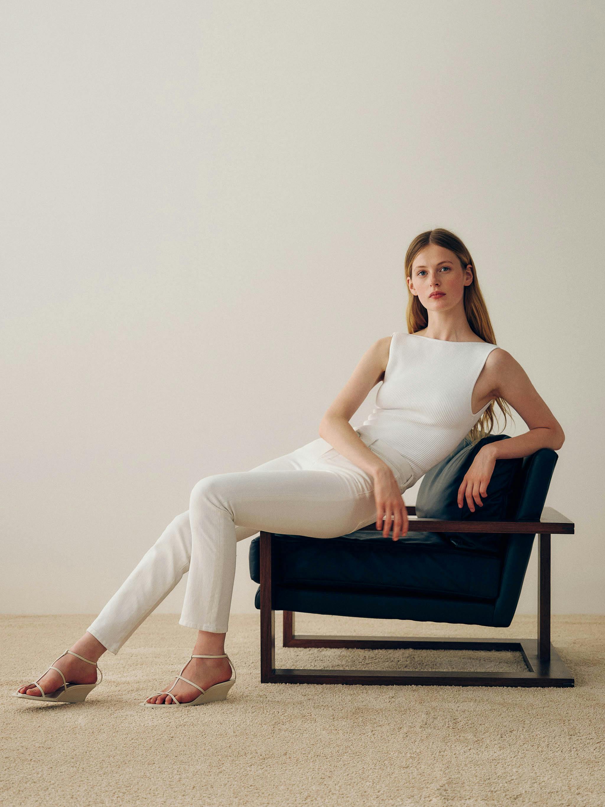 Mara Straight Mid Rise Instasculpt™ Ankle Jeans | Ecru