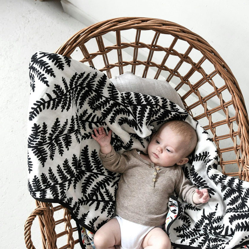 PLANT PRINT MUSLIN BLANKET - reversible newborn to 4 months / 5+ months