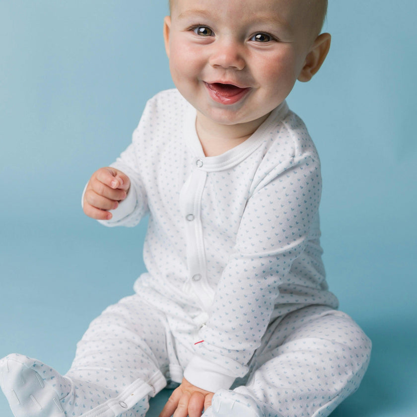 The Organic Snap Footie [Blue Tiny Hearts]