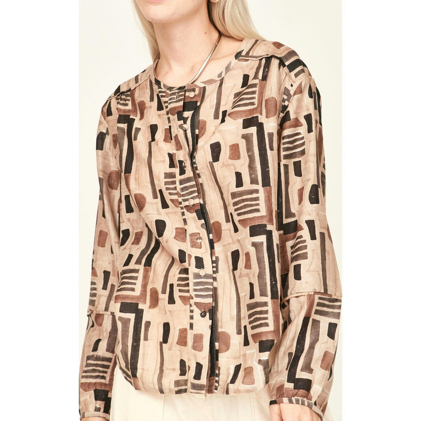 Dakota Blouse in Sand Labyrinth