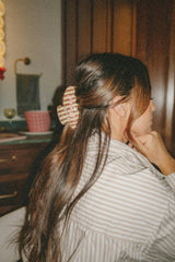 GIRLHOOD OVERSIZED CLAW (2 STYLES)