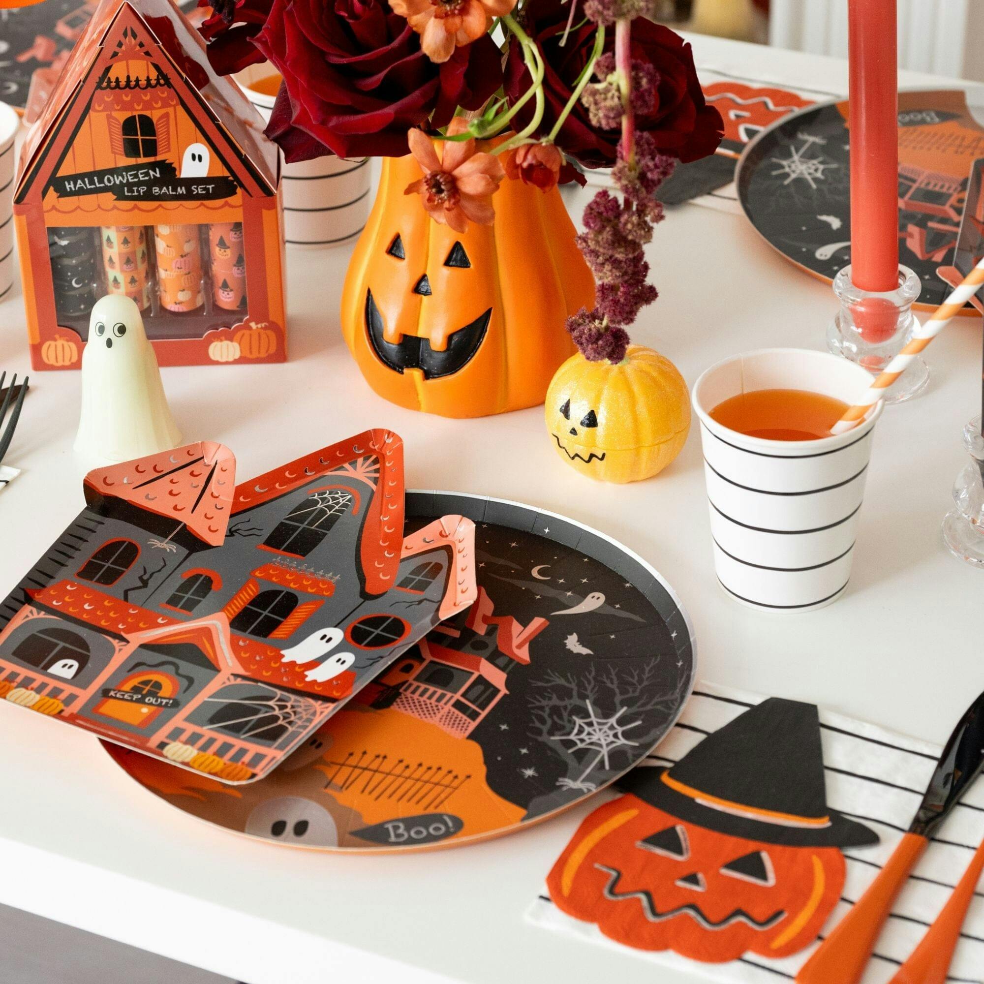 Trick or Treat Street Scene Large Plates