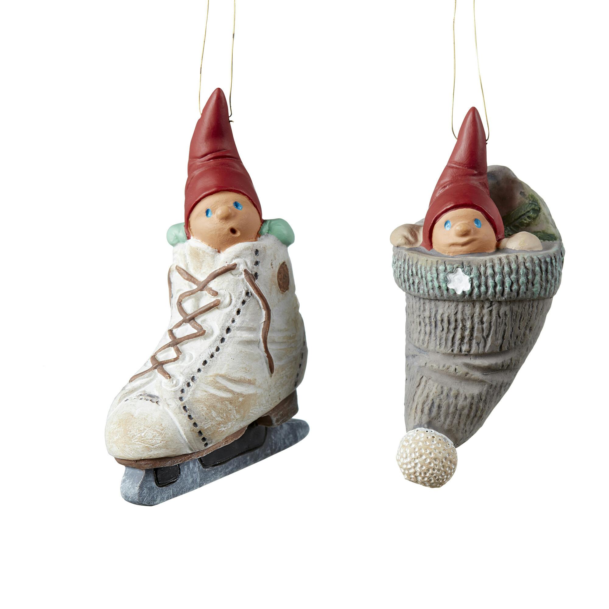 Hanging Christmas Ornaments