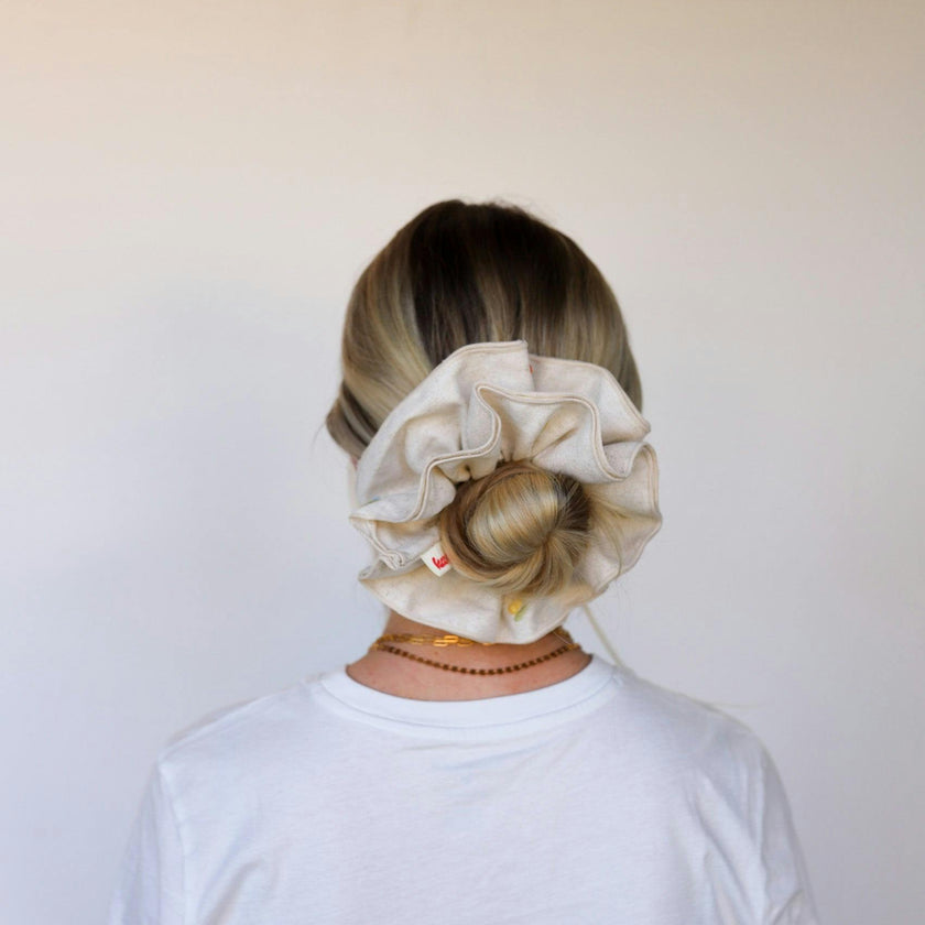 CREAM FARMERS MARKET CORSET SCRUNCHIE