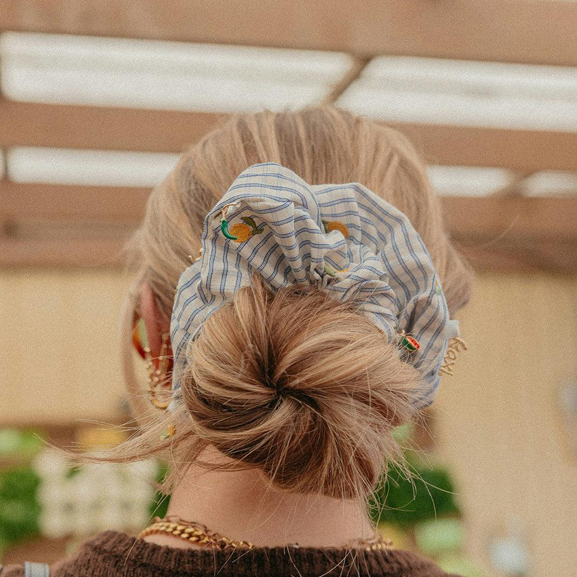 LEMON CHARM OVERSIZED SCRUNCHIE