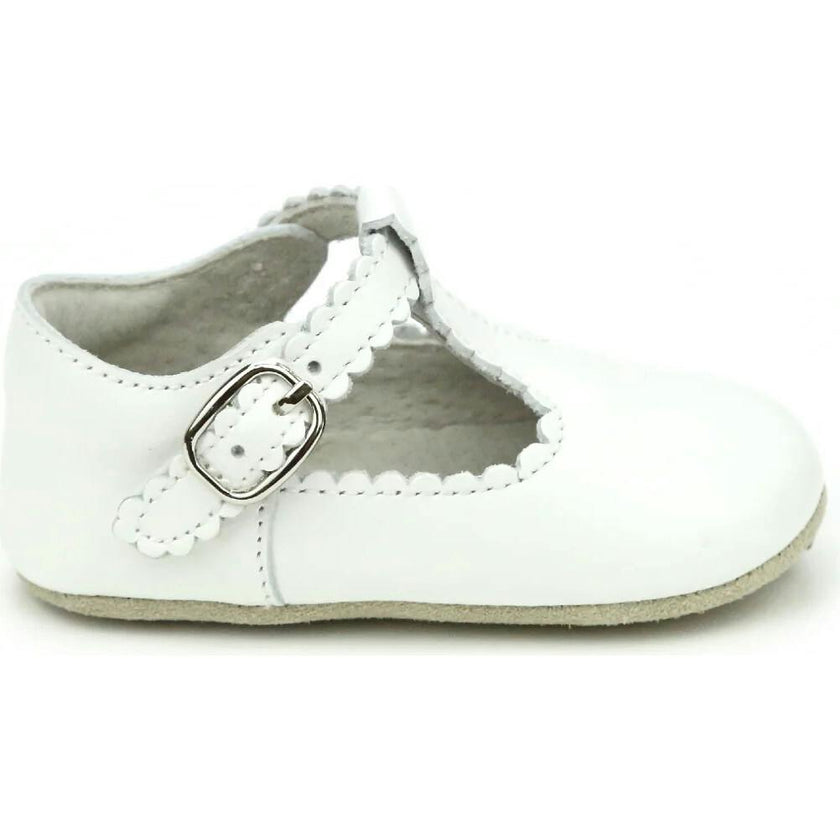 Elodie Girls Scalloped T-Strap Mary Jane Crib Shoe (Infant)