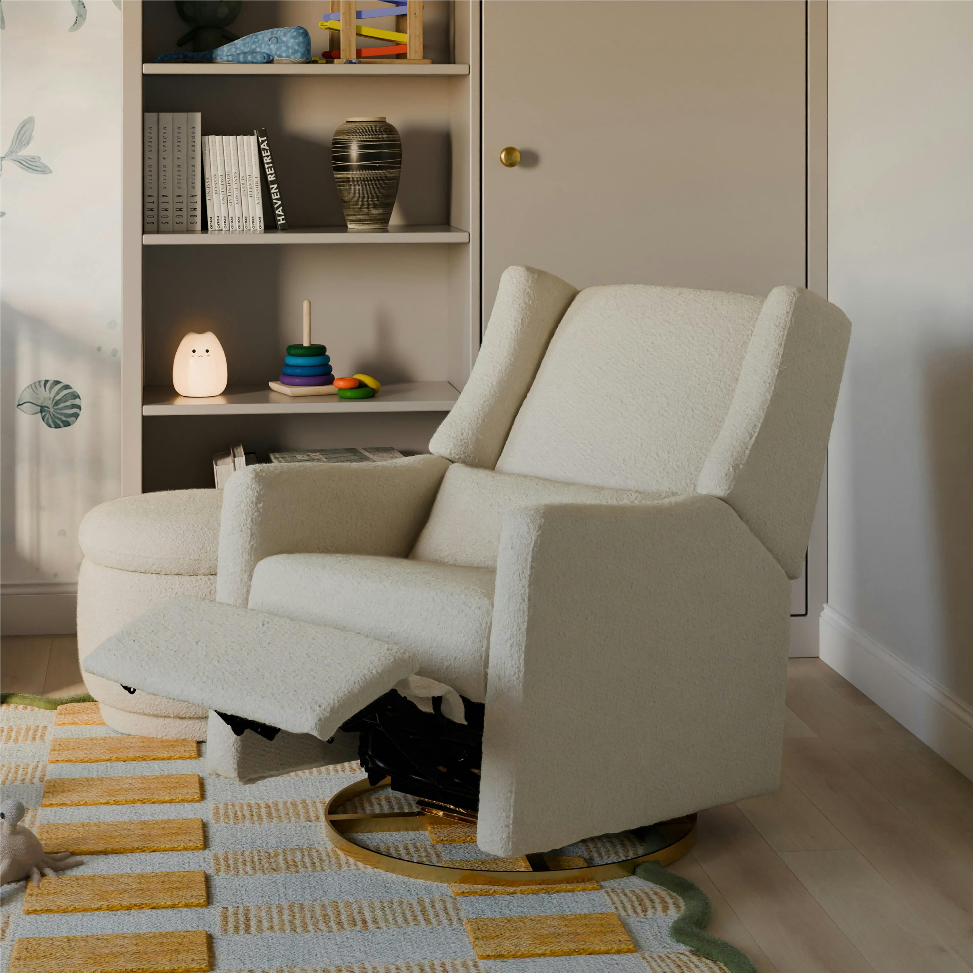 Kiwi Electronic Recliner and Swivel Glider with USB port
