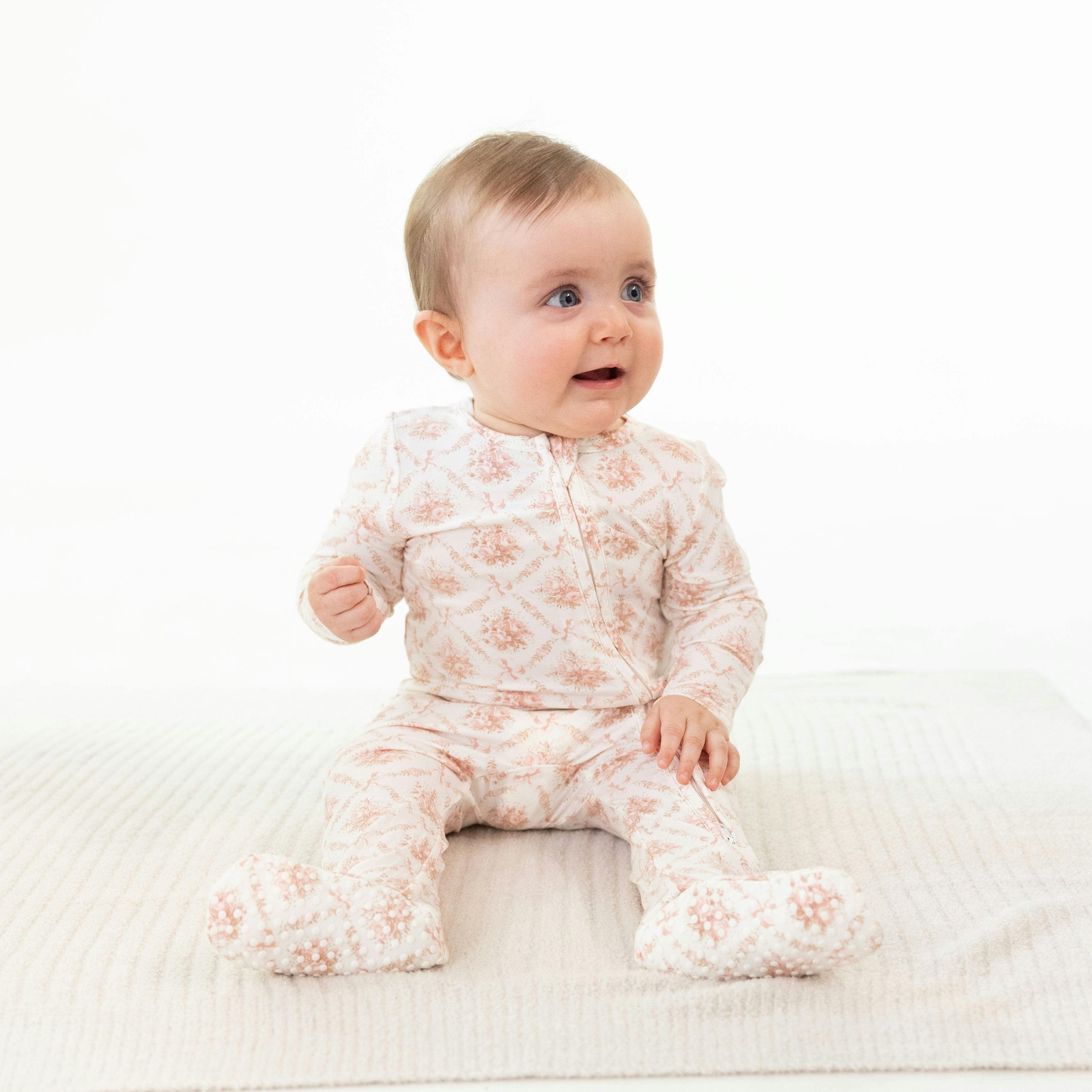 Rose Bow Lattice - 2 Way Ruffle Back Zipper Footie