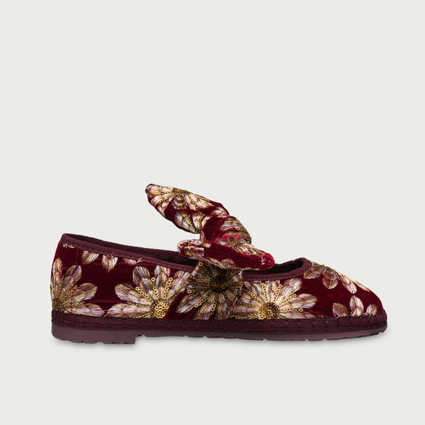 Lyra Petal Burgundy