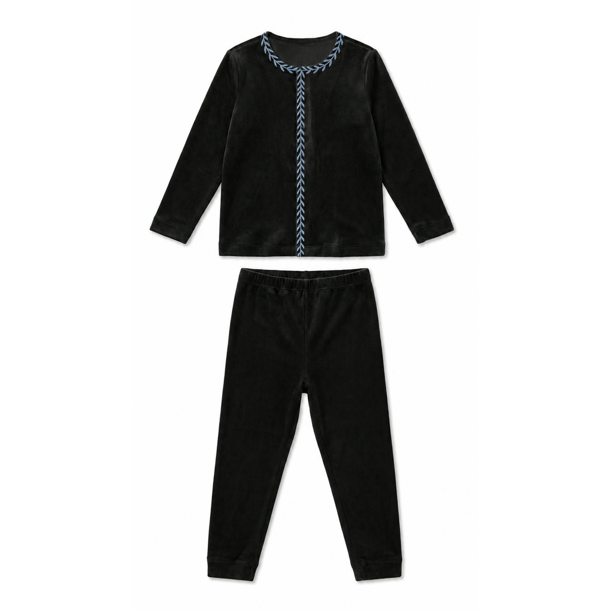 Pyjama With Leaves Stitch