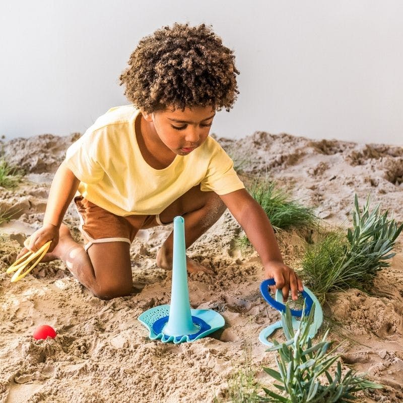 Quut Beach Bundle – Beach Bag Set & Triplet Multifunctional Sand Play Set for Kids