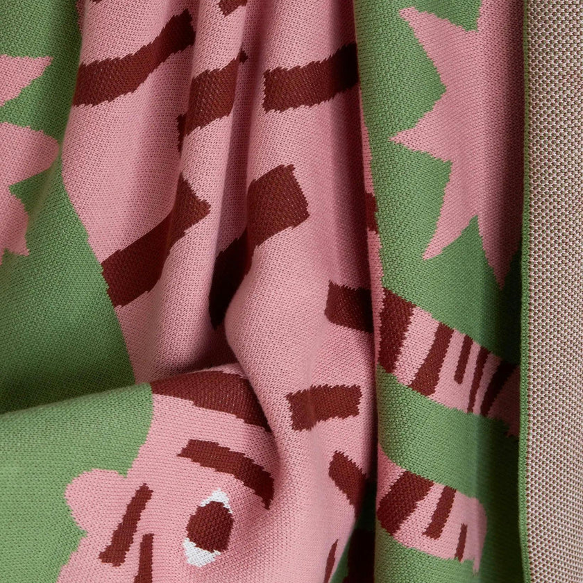 Surprised Tiger Knit Midi Blanket