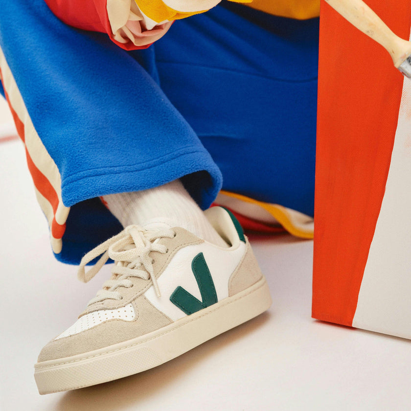 VEJA Small V-10 Laces - Brittany Almond