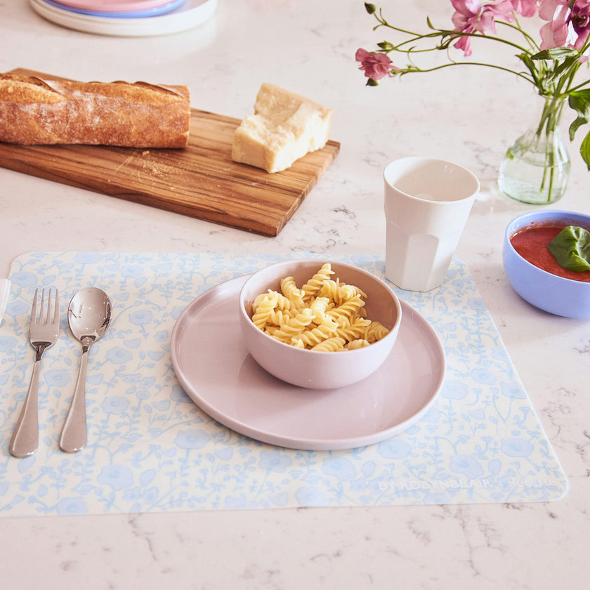 2 Placemats | Blue Toile | by robynblair x Recette
