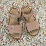 Classic Scallop Sandal | Pink Leather