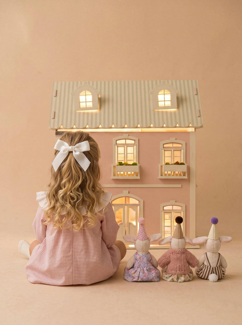 House of Nice · A Little House on The Riviera inside