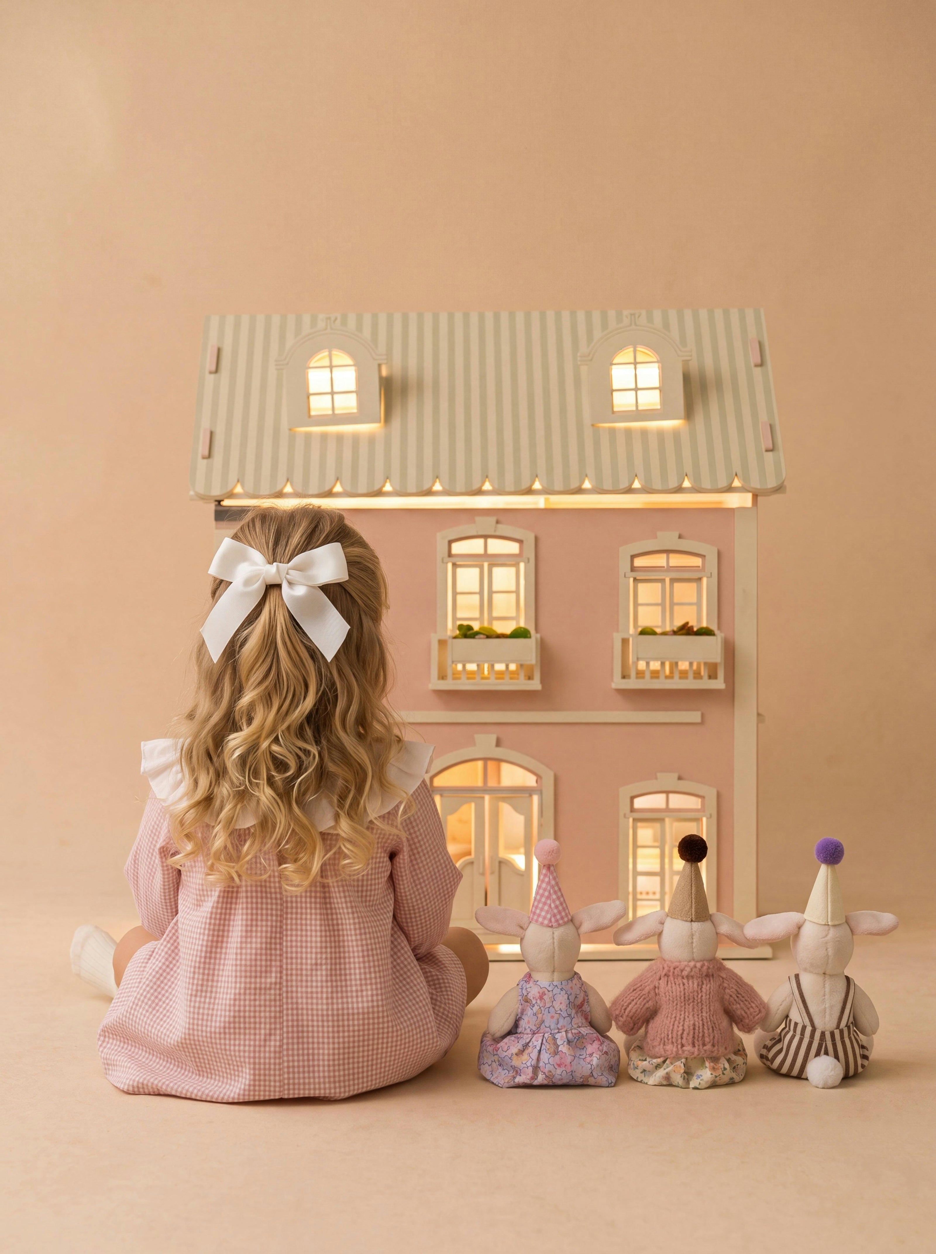 House of Nice · A Little House on The Riviera inside