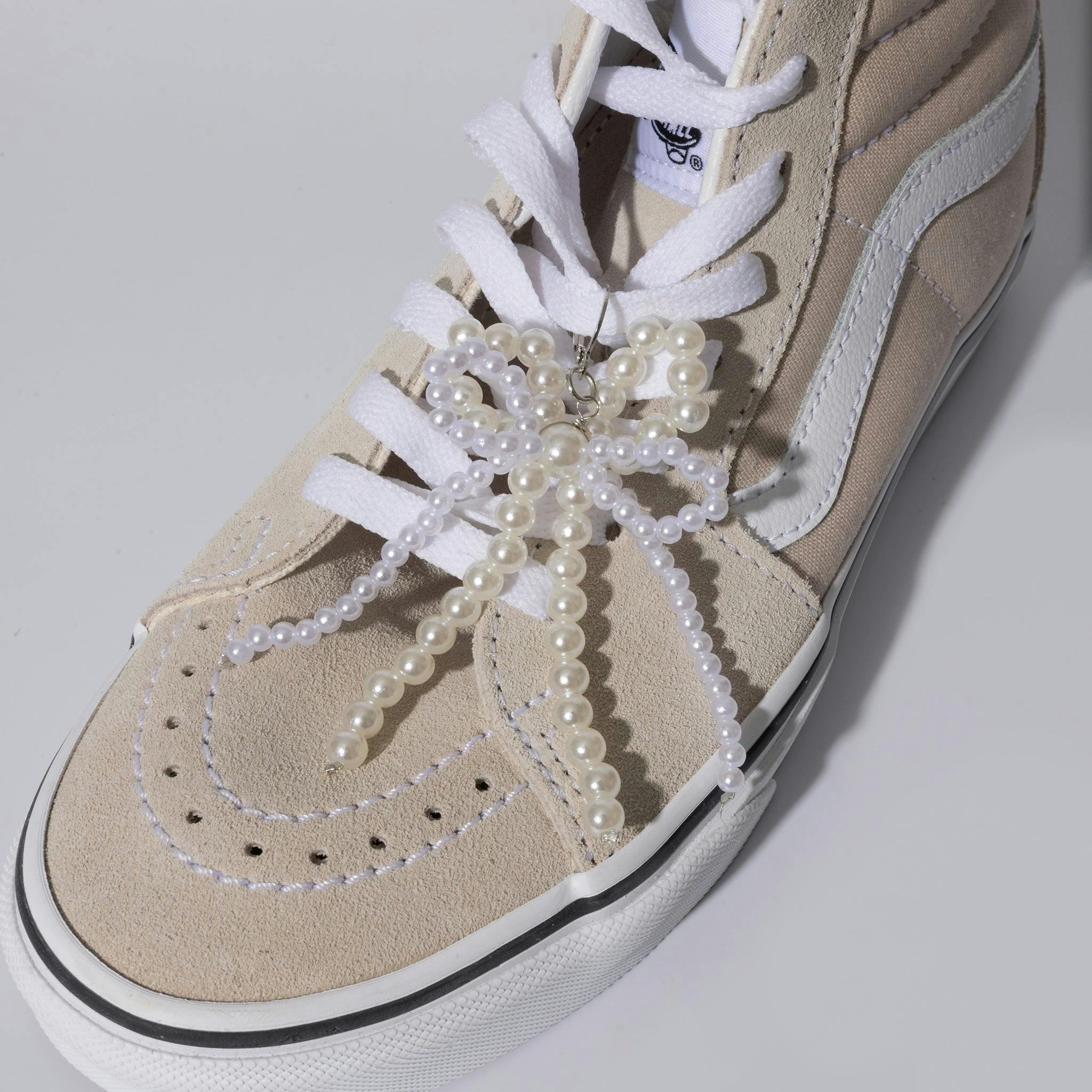 Pearl Bow Shoe Charm Set