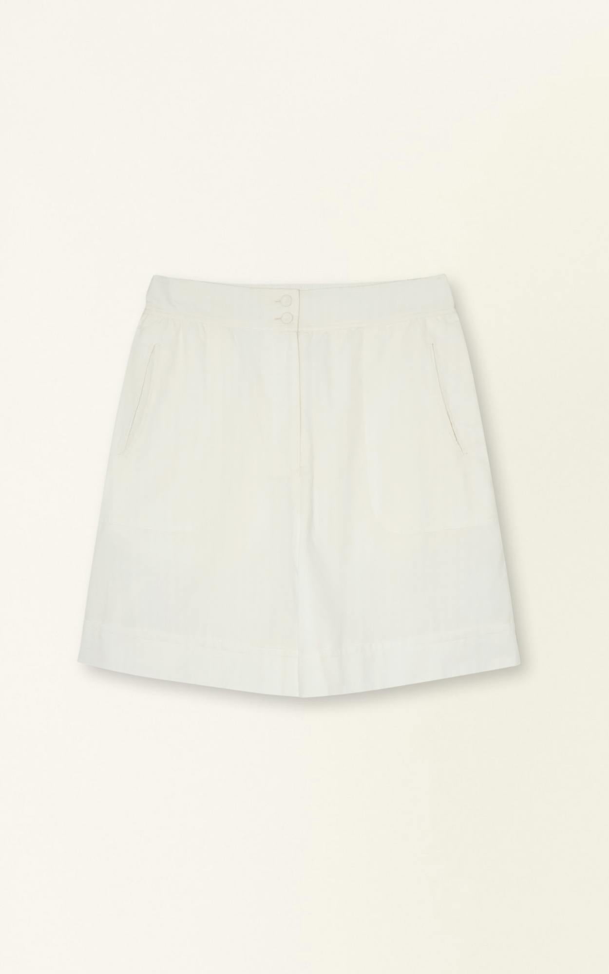 Bermuda Short in White