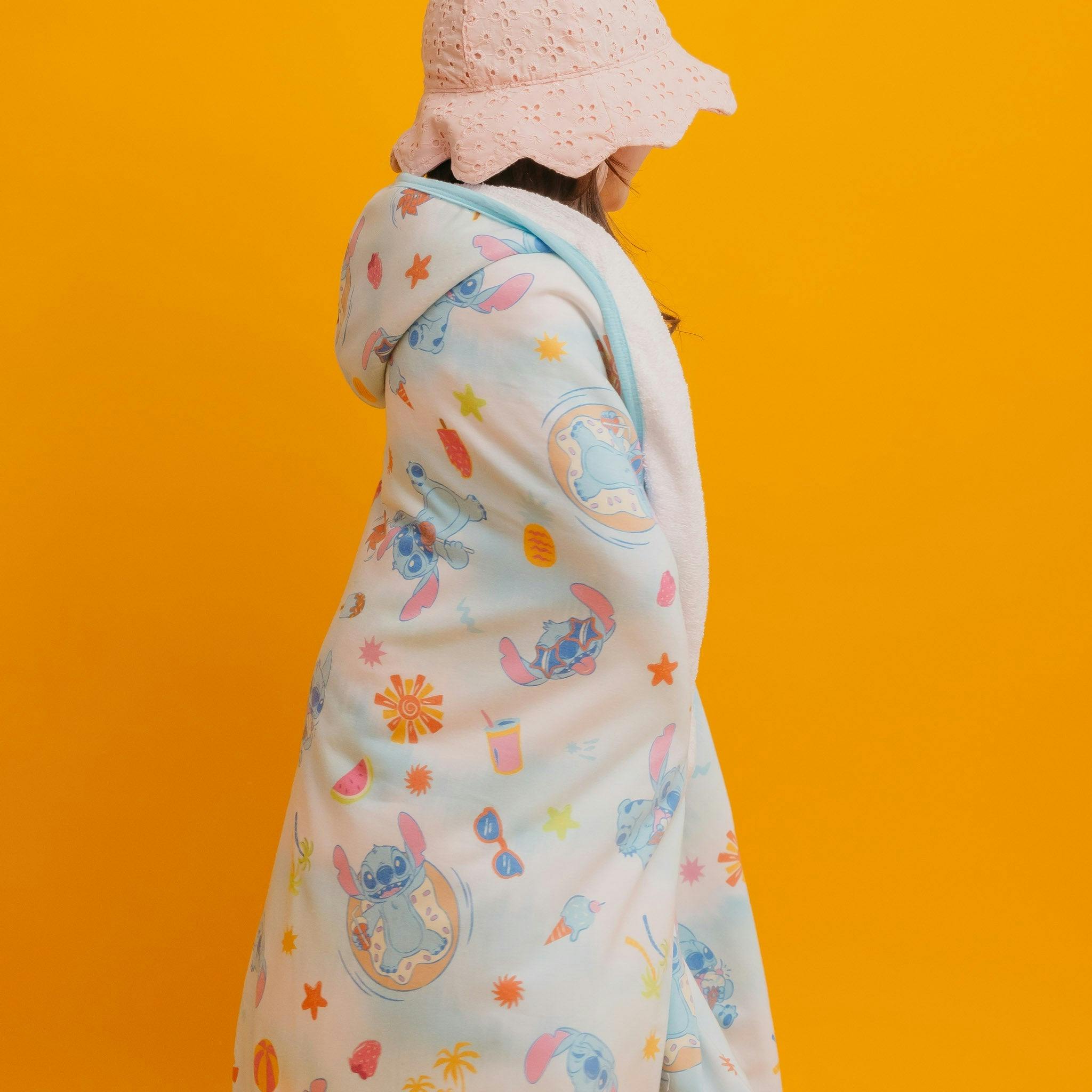 Premium Big Kid Hooded Towel - Disney Stitch Dreamsicles