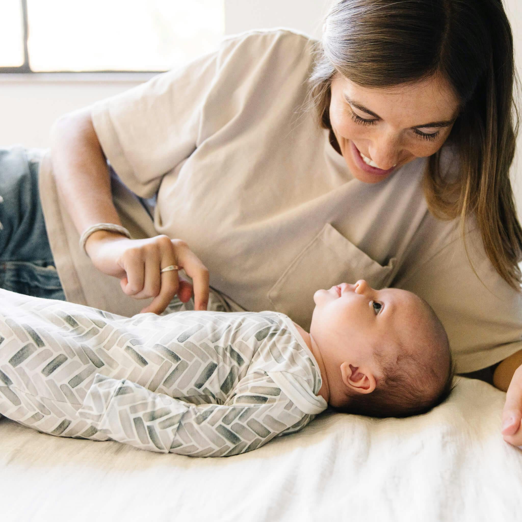Newborn Knotted Gown - Alta
