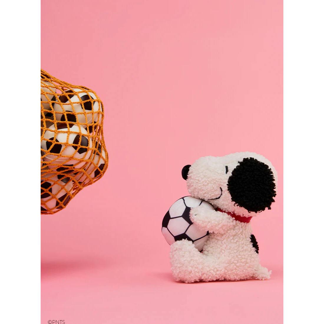 Plush Peanuts Snoopy Soccer 6