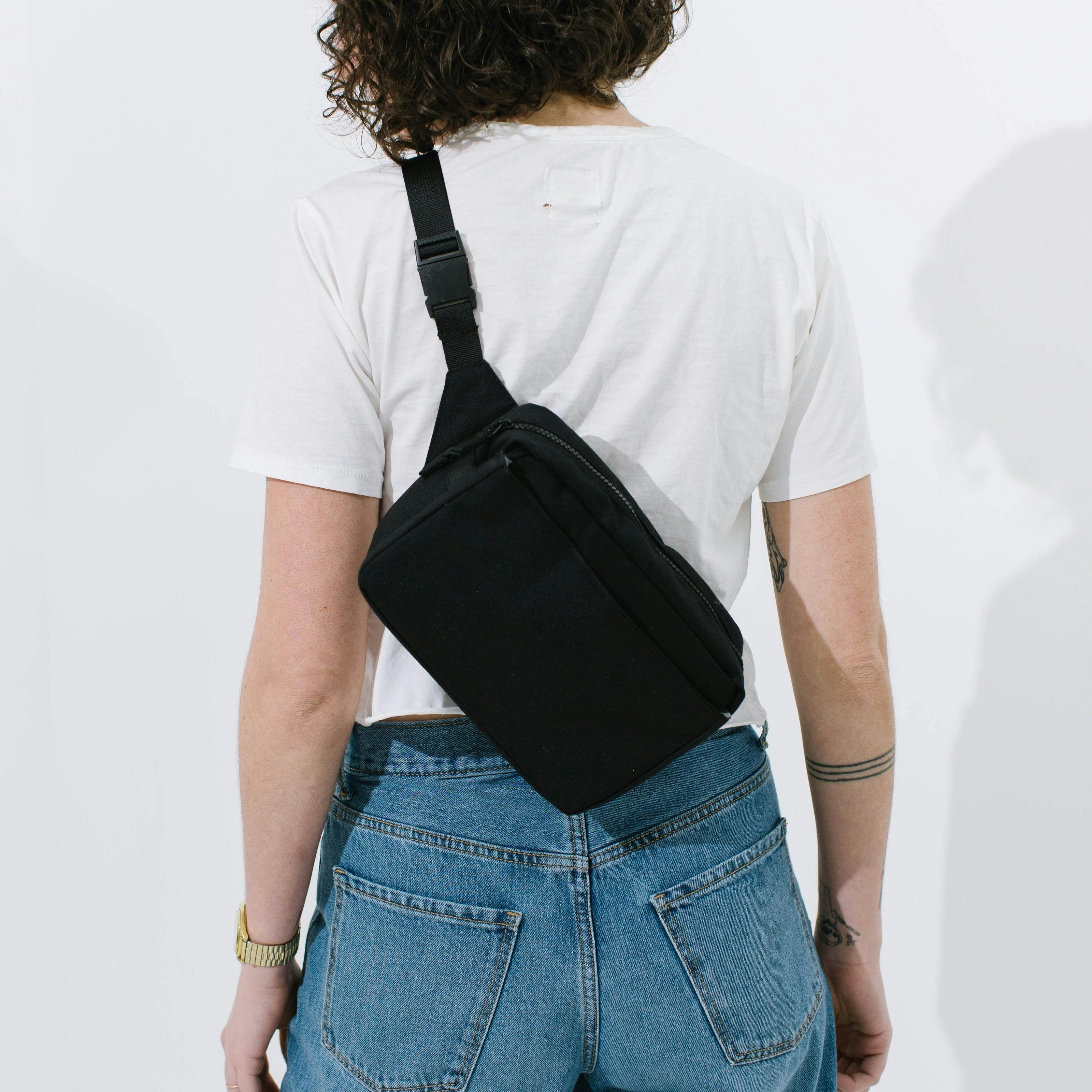 Red Rovr Joey Belt Bag - Black