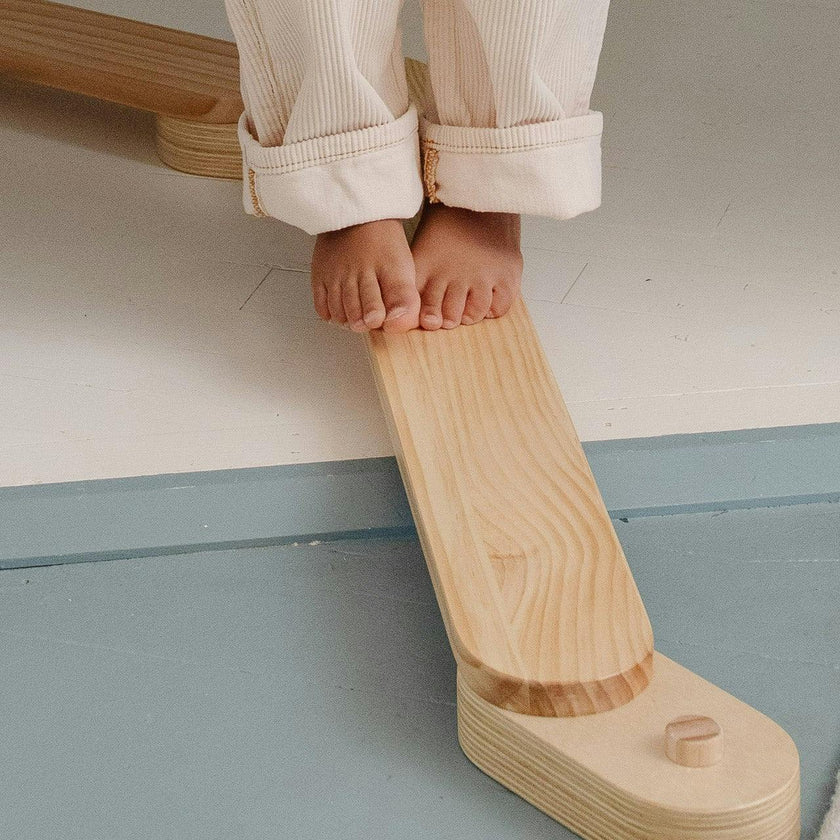 Acrobat | Balance Beam