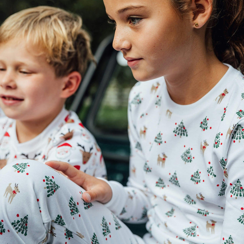 The Organic Long Sleeve Pajama Set [Tinsel Trees]