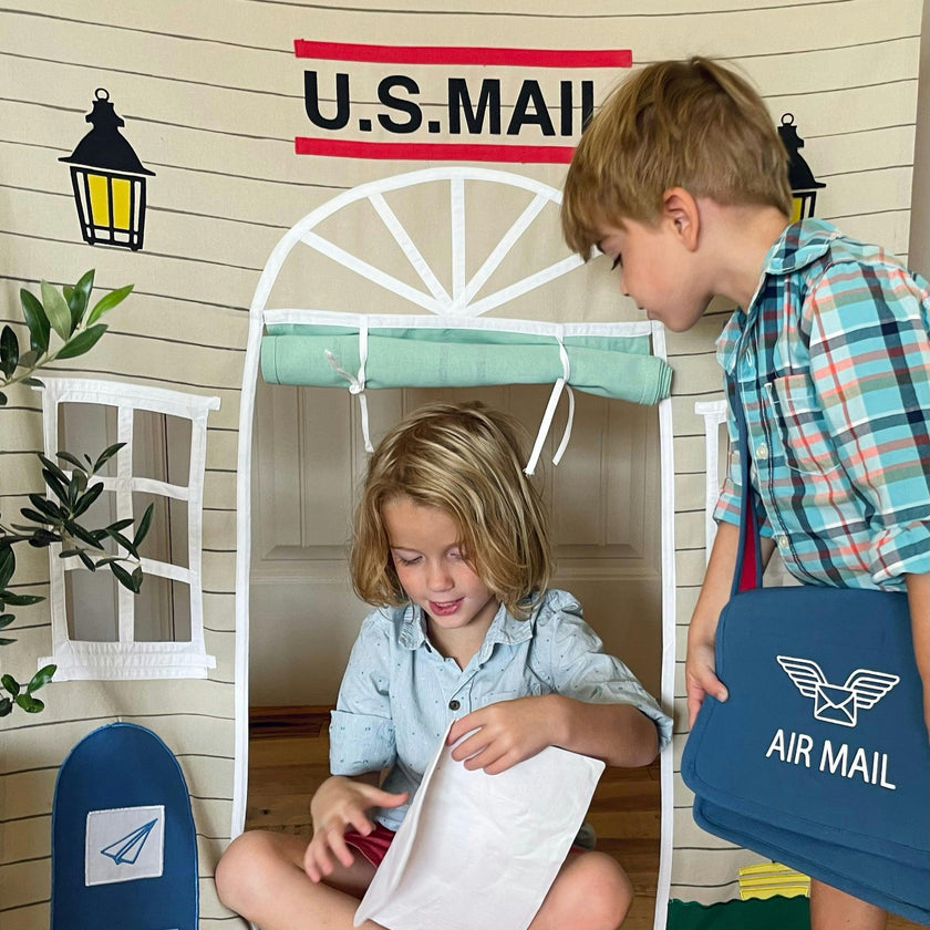 Post Office Doorway Tent with Play Accessories