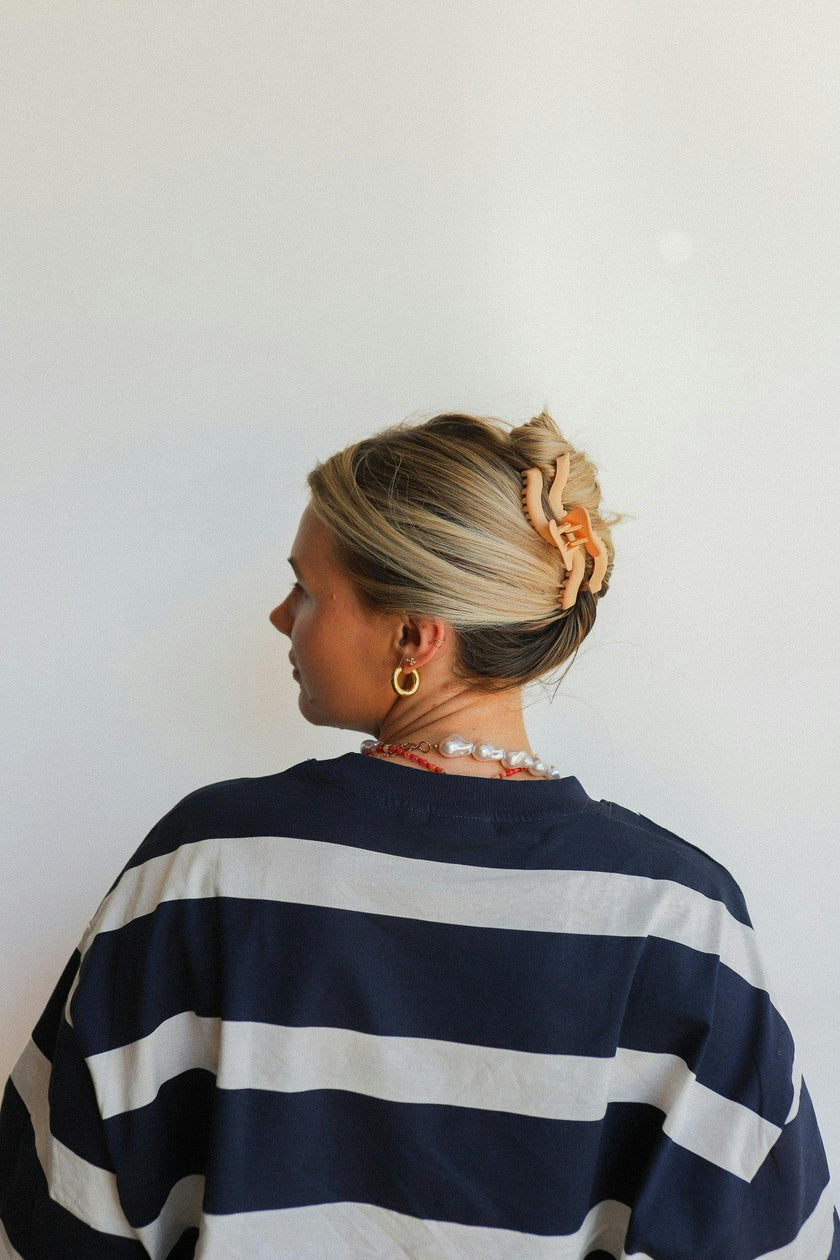 KAXI WAVY MIDI HOLD EVERYTHING CLAW