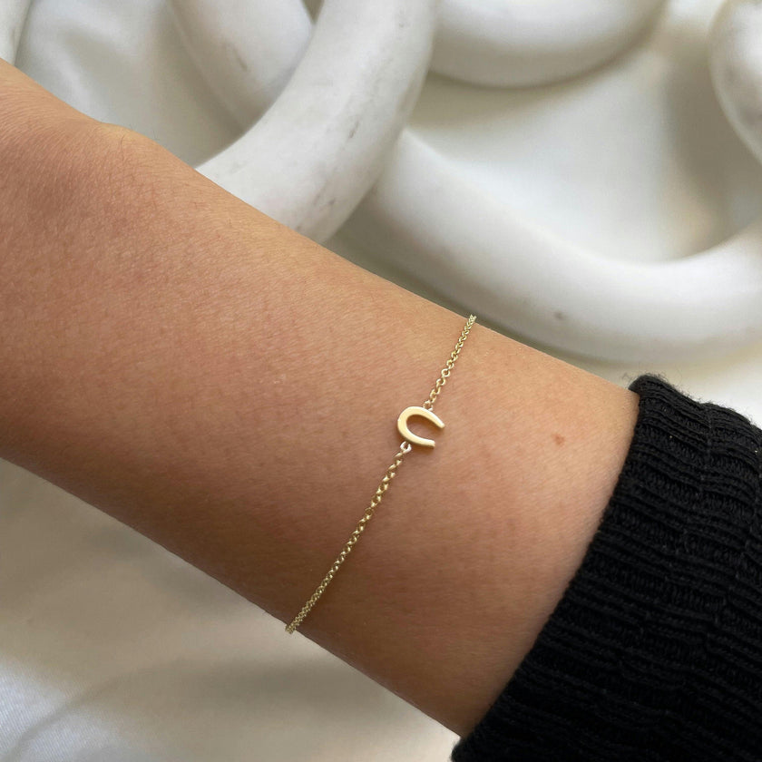 14k Gold Tiny Horseshoe Bracelet