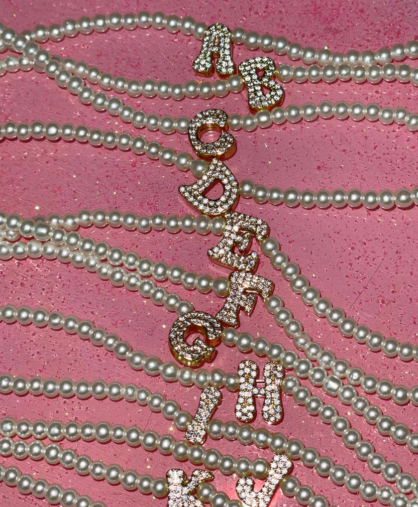MICROPAVE INITIAL PEARL BRACELET