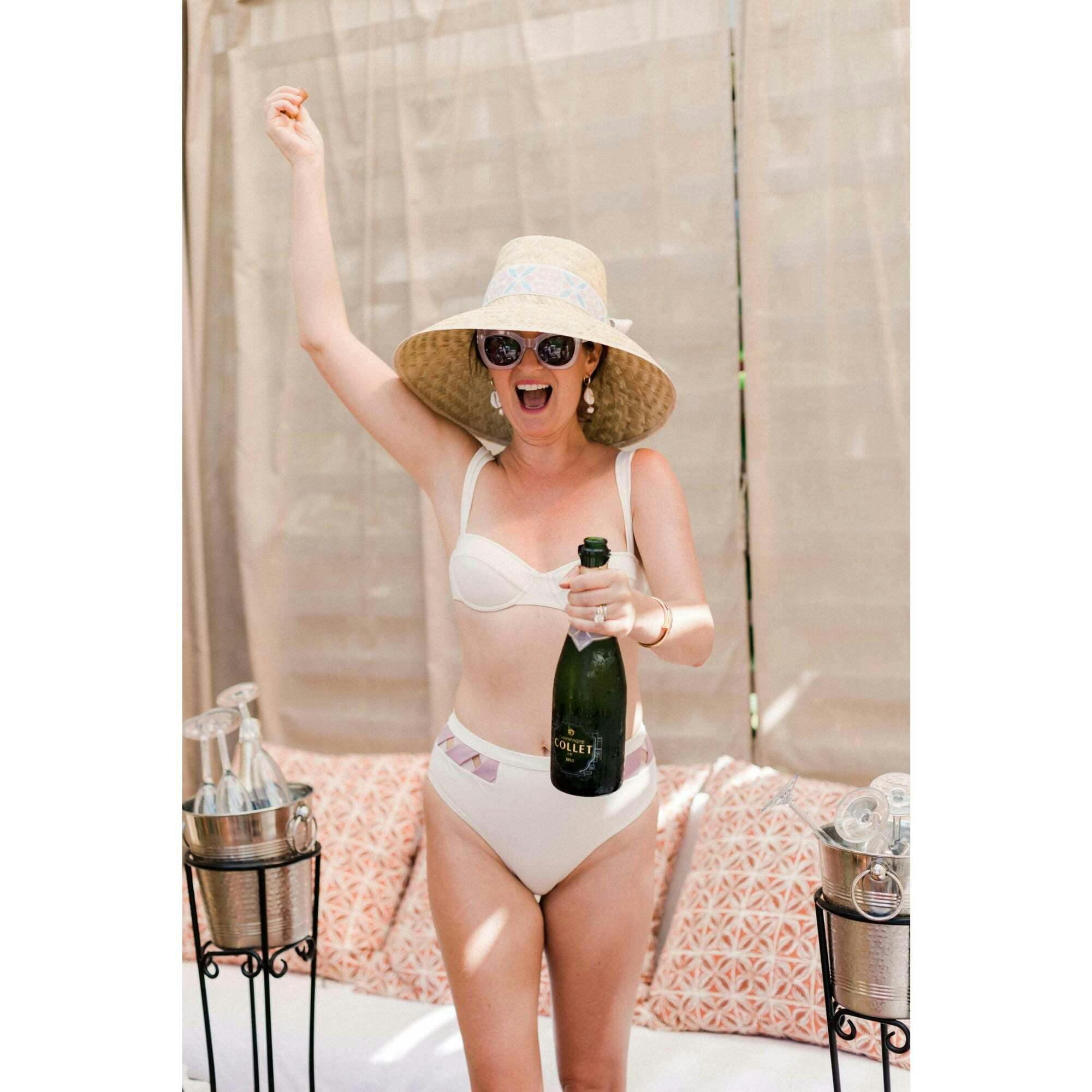 Women's Amaryllis Wide & Short Brim Grosgrain Ribbon Sun Hat