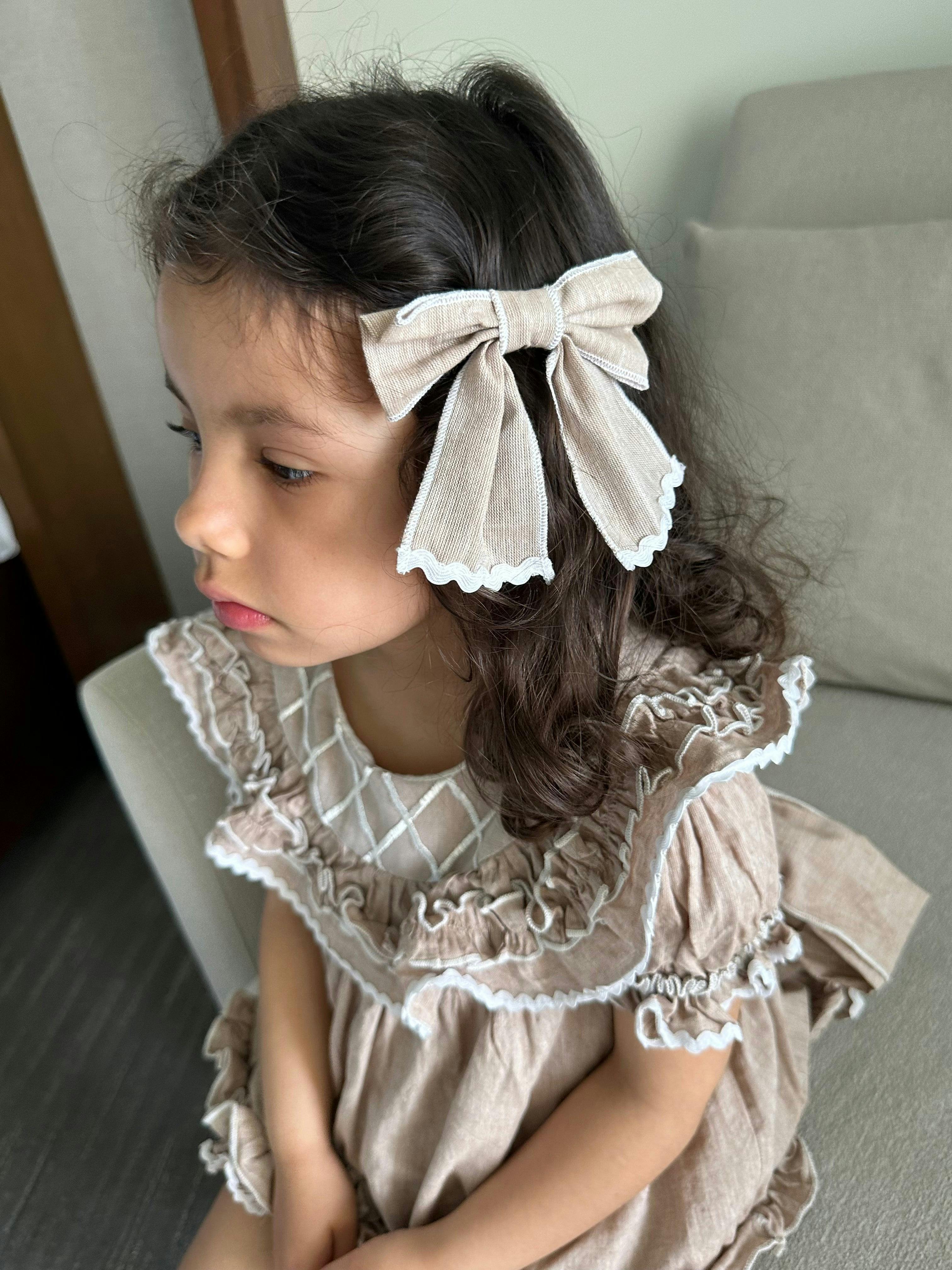 Ashlyn Linen Petite Hair Bow