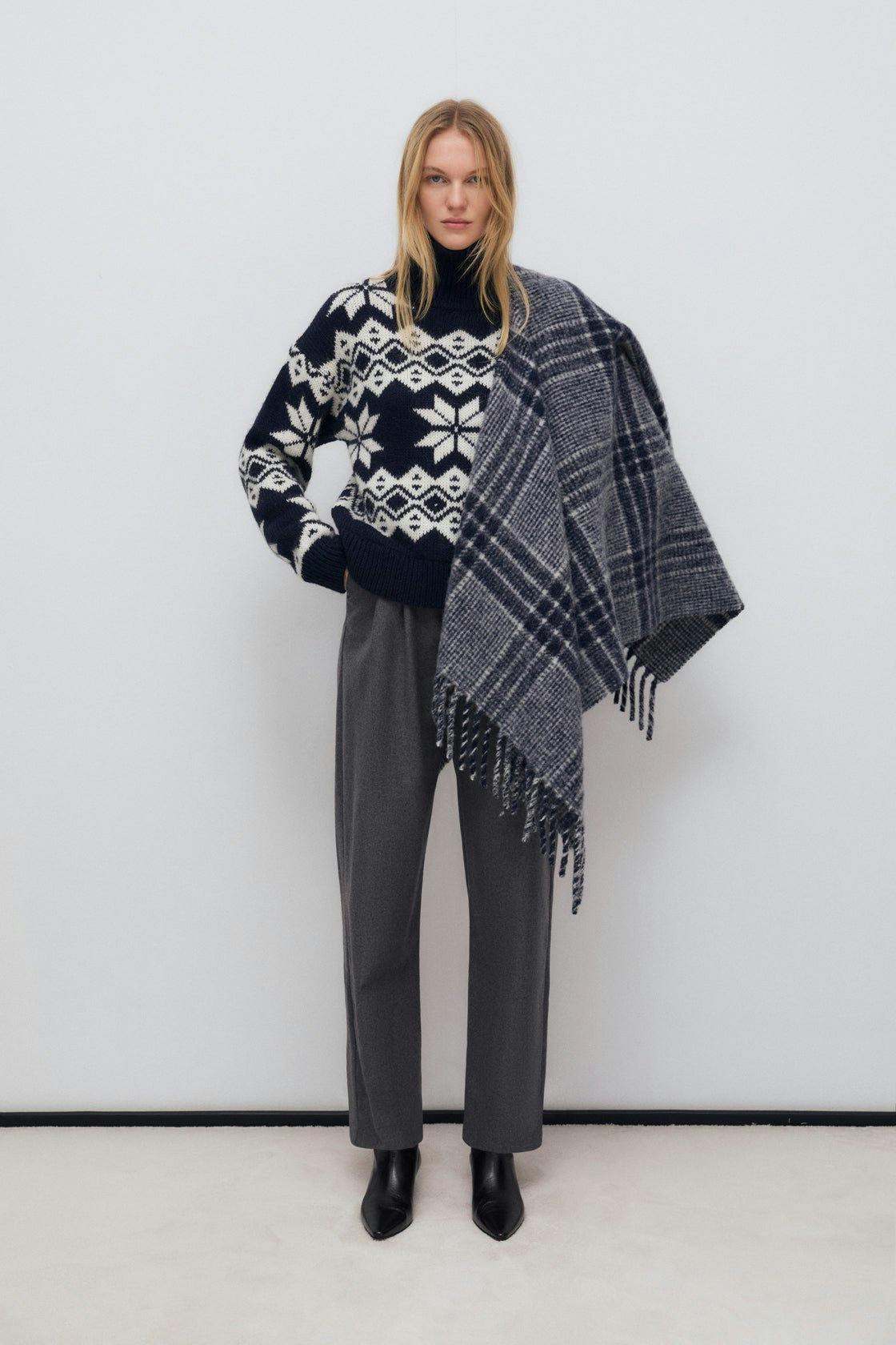 Neriana Woman Jumper