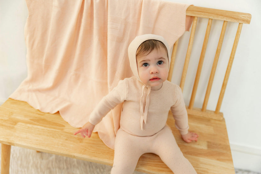 Bow Print Pointelle-Knit Scalloped-Edge Blanket