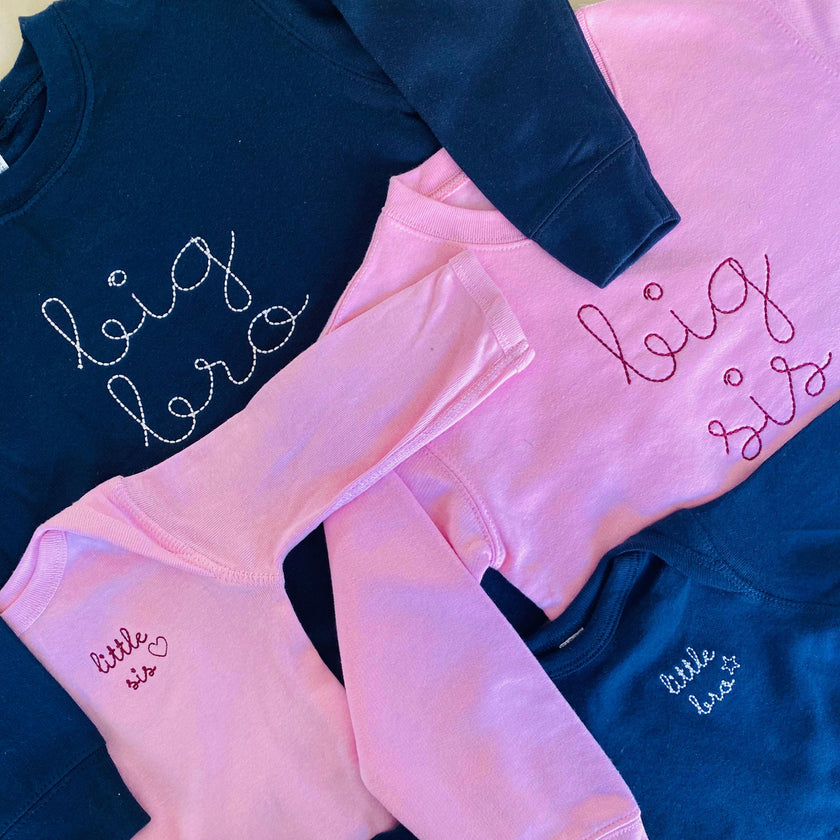 little bro / little sis Baby Longsleeve Onesie